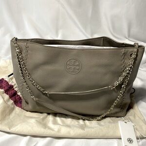 Tory Burch Marion shoulder bag in French Gray